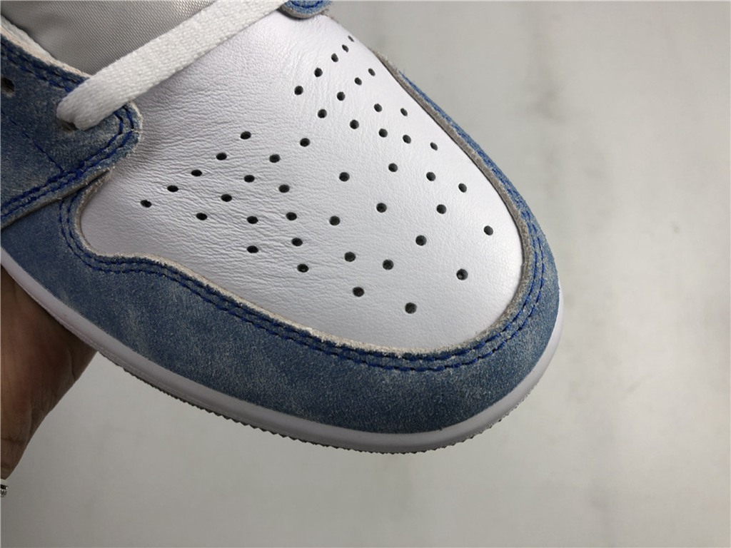 Air Jordan 1 Hype Royal 555088-402